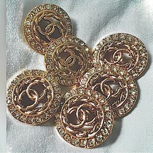 CC Style(Set of 6))24mm gold tone/faux clear stones..shank back/Pretty/👀…